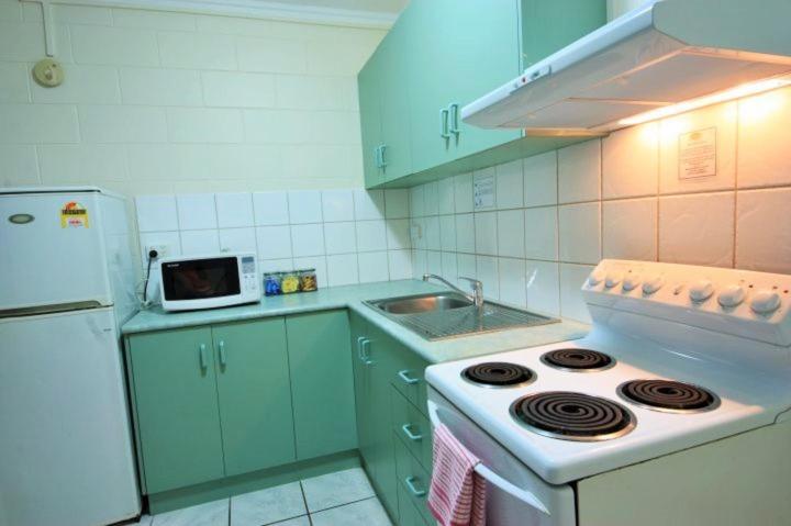 Coconut Grove Holiday Apartments Darwin Ngoại thất bức ảnh